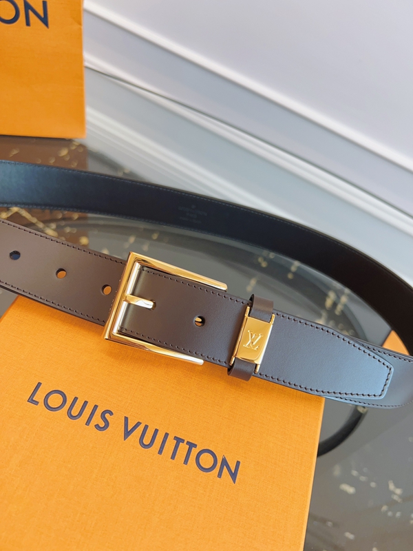 ルイヴィトンベルト背面デザイン